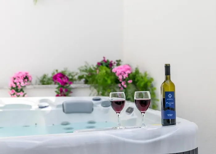 Daire Luxury On The Trogir